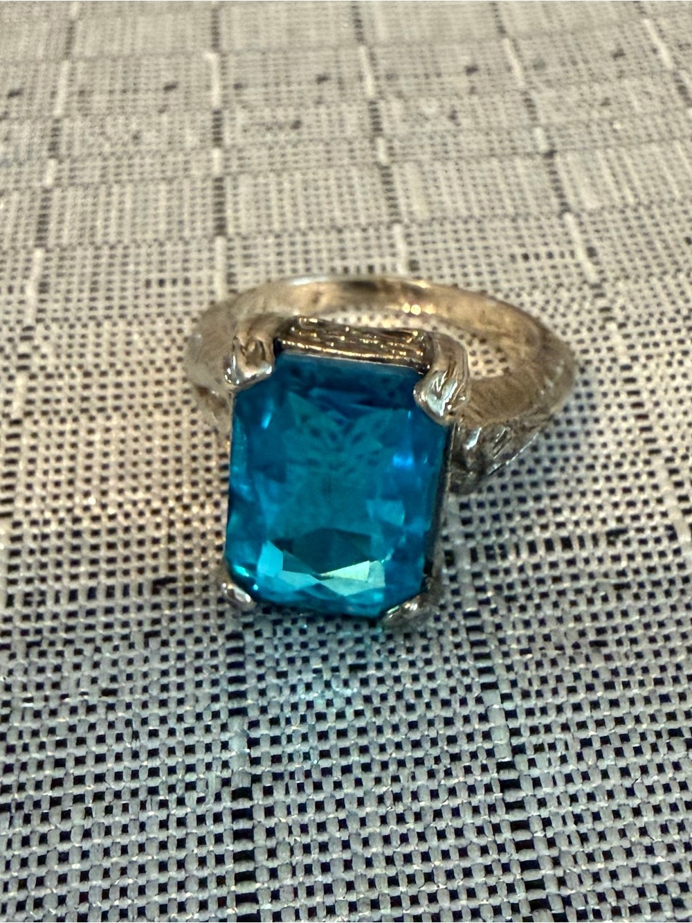 Silver Tone Ring with Vibrant Blue Emerald-Cut Stone